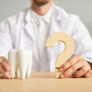 Professional,Dentist,Ready,To,Answer,All,Your,Questions,About,Teeth